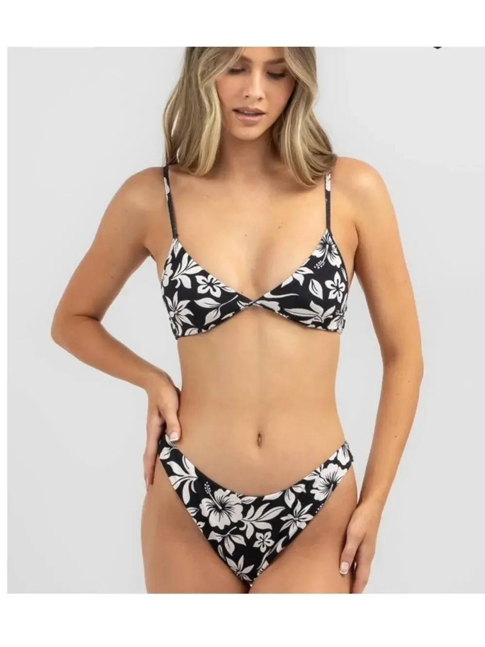NWT Billabong Toko Skimpy Hike Bikini Bottoms Women's Size L/12 - Picture 1 of 7
